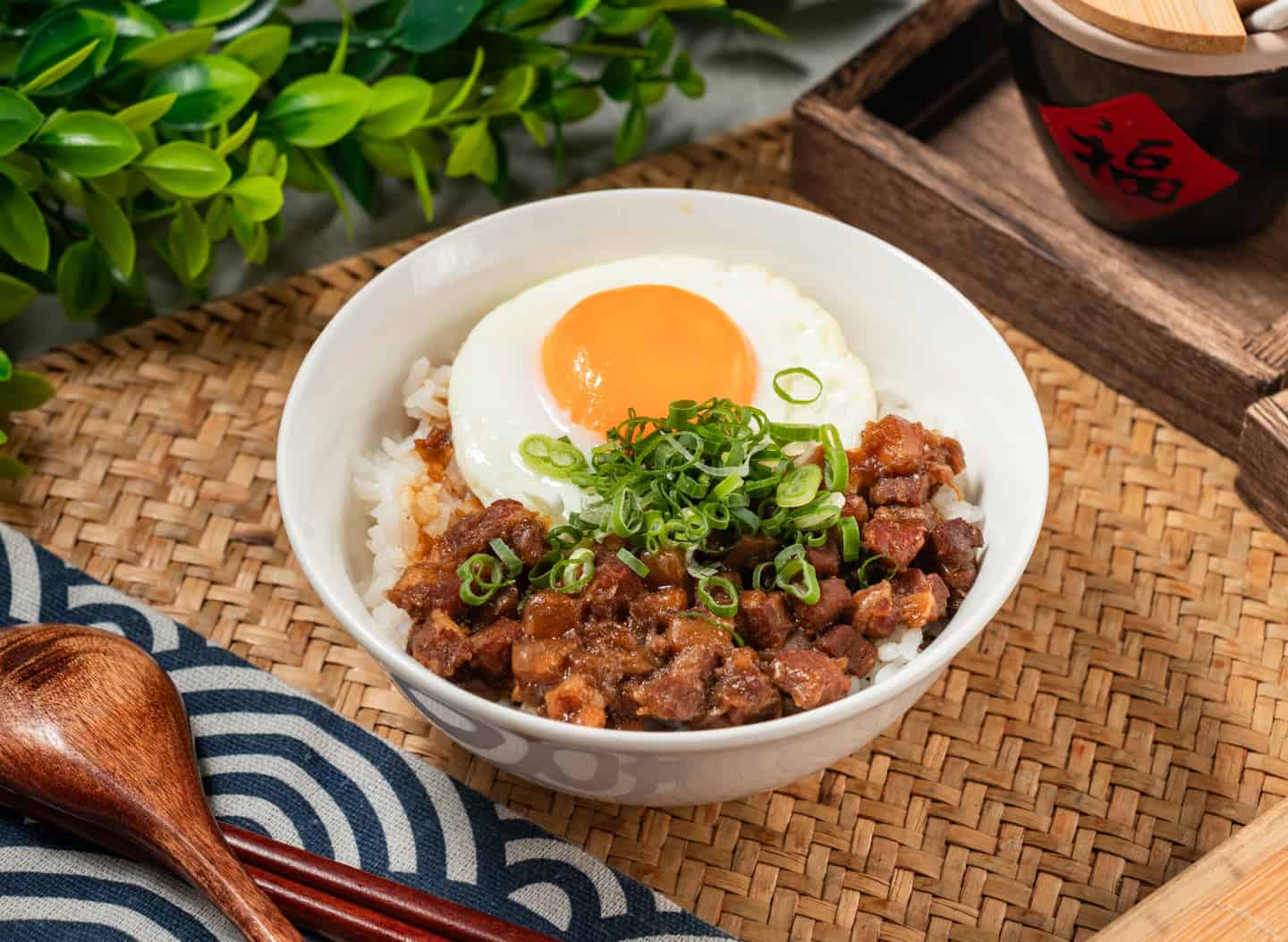 逢甲美食餐廳 - 烏竹樓 OT Kitchen 流心手切黑豚滷肉飯餐點照