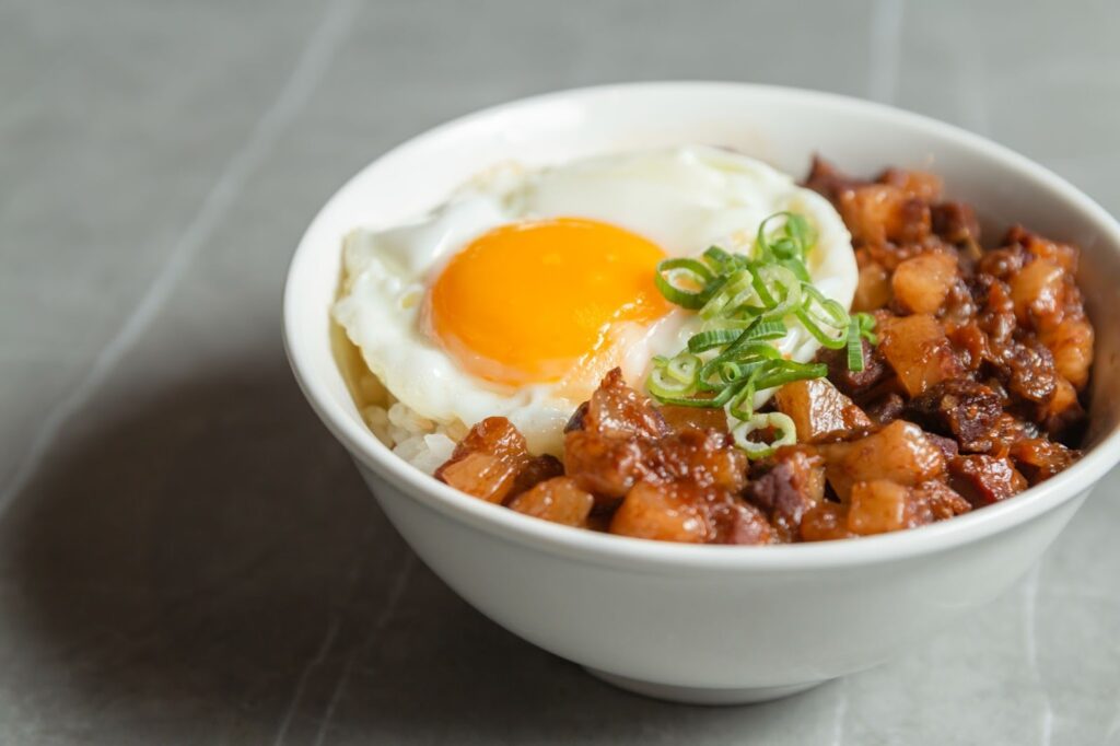 台中私房景點-美食推薦：烏竹樓 流心手切黑豚滷肉飯